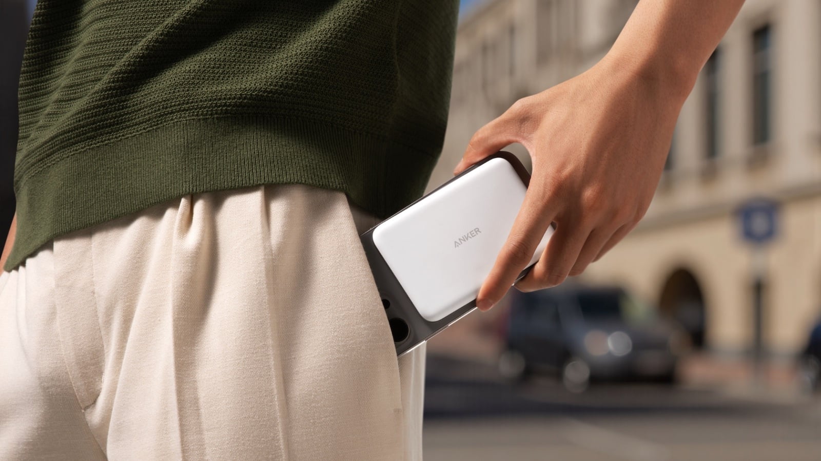 Anker-Nano-MagGo-Power-Bank-01.jpg