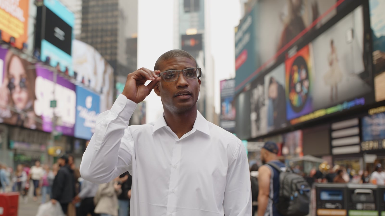 Dymesty-AI-Glasses-08.jpg
