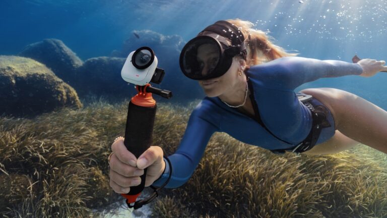 Insta360-GO-Ultra-4K60-Action-Camera-01-min.jpg