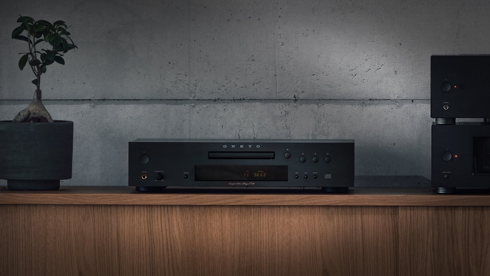 Onkyo-Icon-C-30-CD-Player-001.jpg