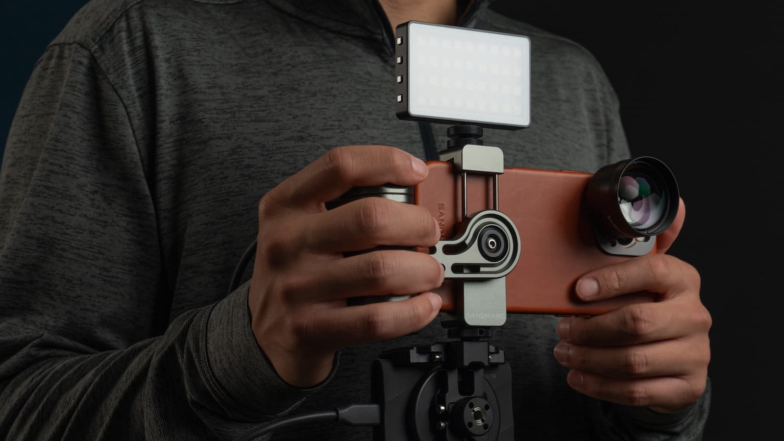 SANDMARC-Hybrid-Mount-for-iPhone-01.jpg