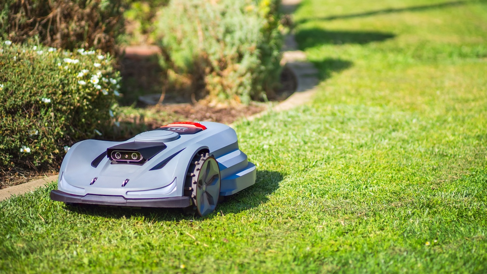 Sunseeker-X7-Robot-Lawn-Mower-01.jpeg