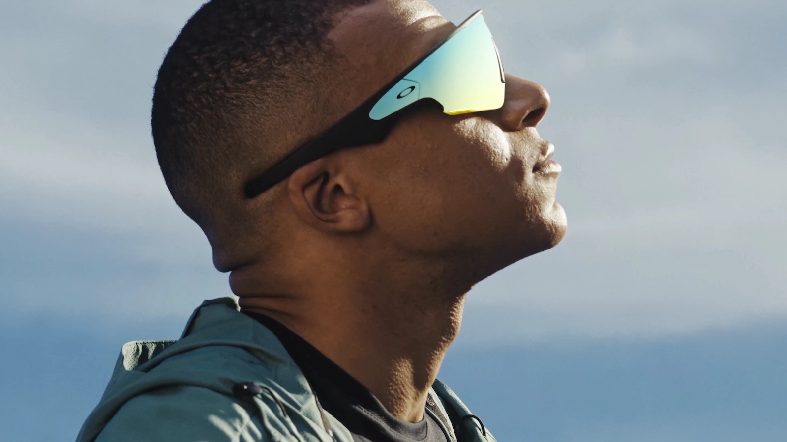 Oakley-Meta-Vanguard-AI-Glasses-01.jpeg