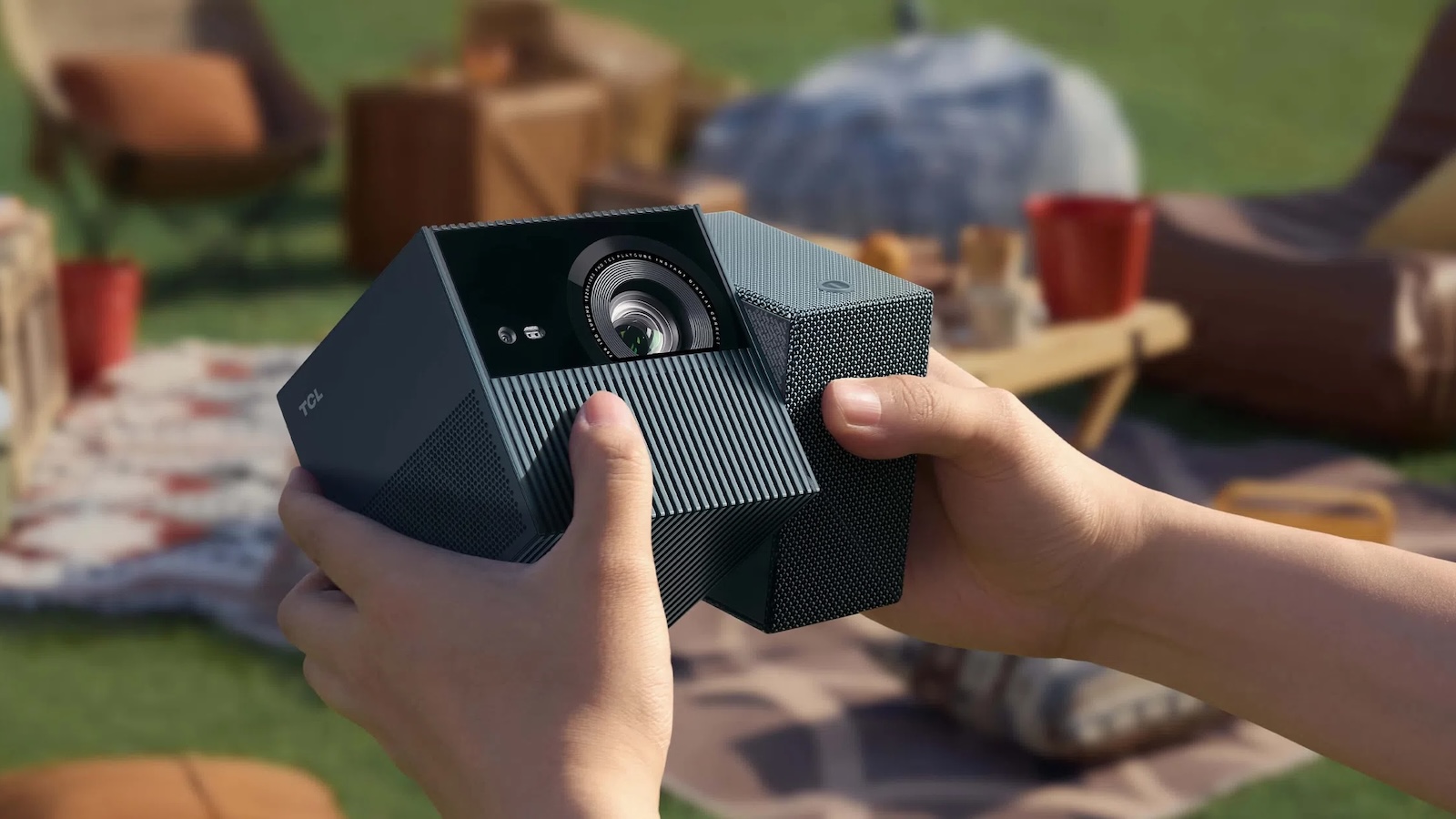 TCL-PlayCube-Projector-01.jpeg
