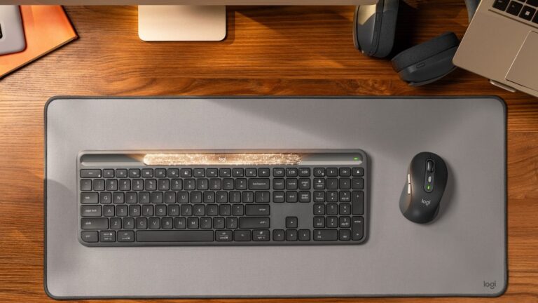Logitech-Signature-Slim-Solar-Plus-01.jpg