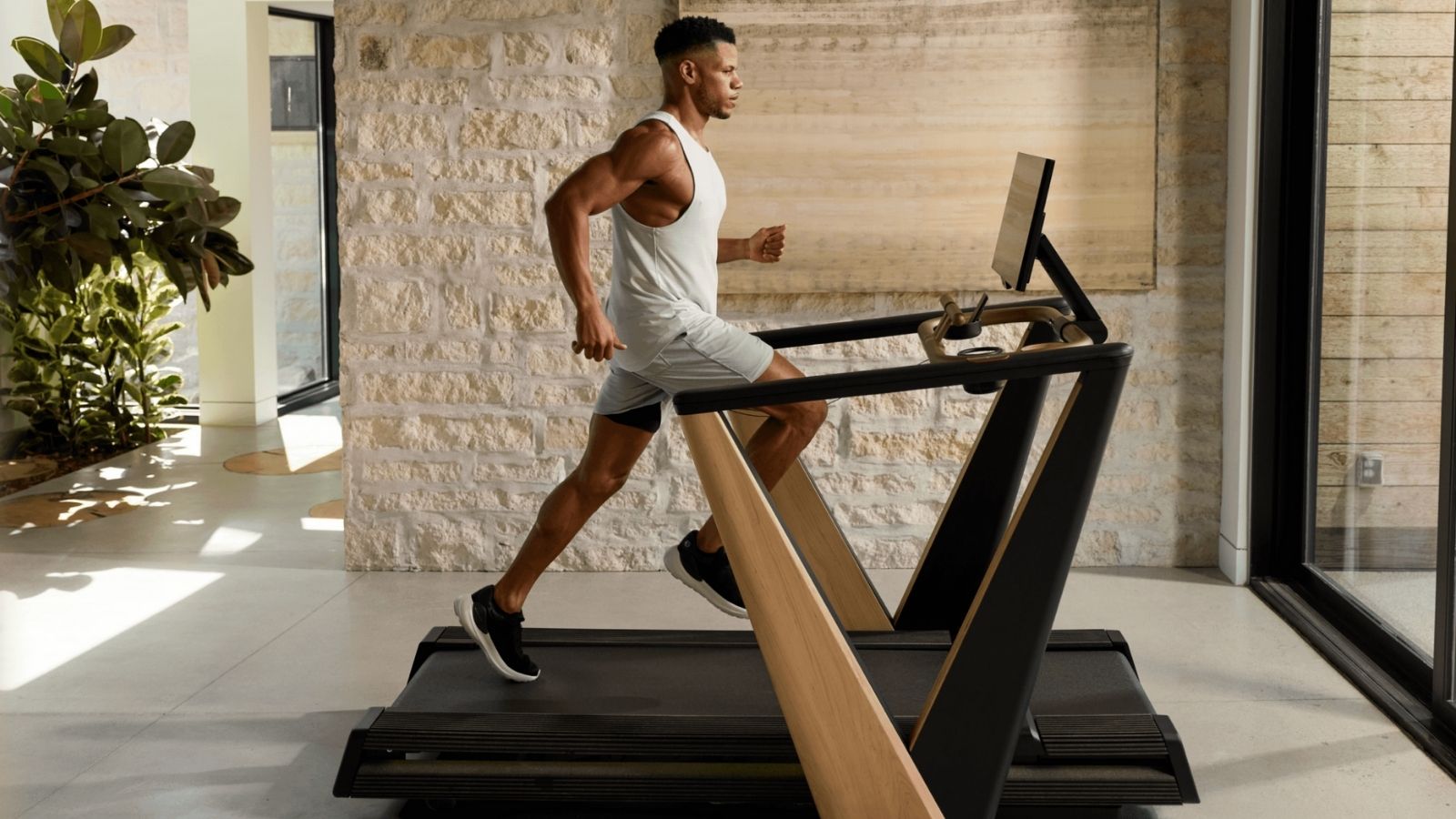 NordicTrack-Ultra-1-Treadmill-05.jpg