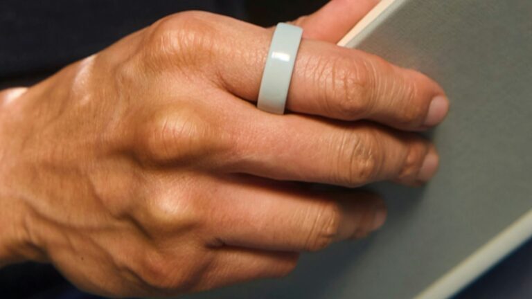 Oura-Ring-4-Ceramic-04.jpg