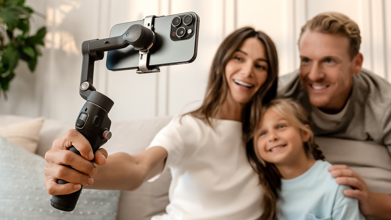 DJI-Osmo-Mobile-8-01.jpg
