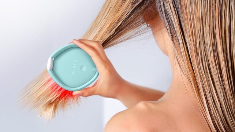 Foreo-Flip-Play-01.jpg