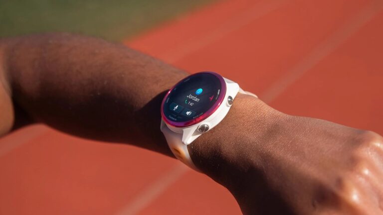 Garmin-Forerunner-570-01.jpg