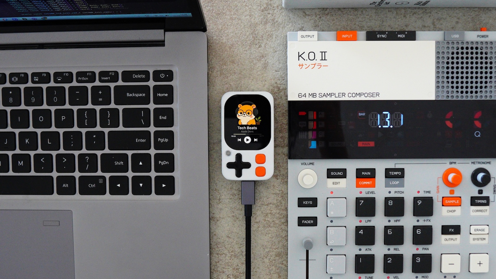 Kode-Dot-Pocket-Sized-Maker-Device-02.jpg
