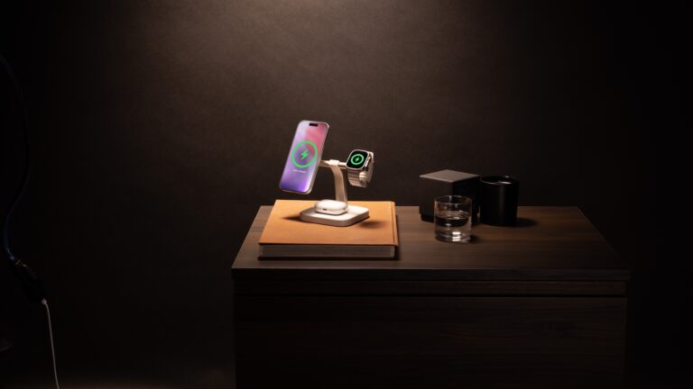 mophie-3-in-1-Wireless-Charging-Stand-01.jpg
