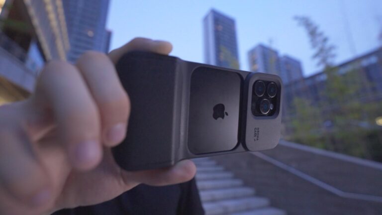 Mechacase-Pocketable-iPhone-Filmmaking-Case-01.jpg