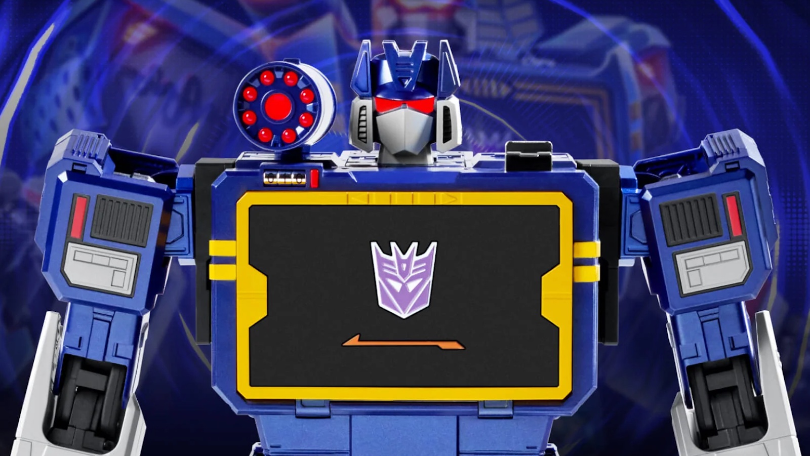 Robosen-Flagship-Soundwave-Auto-Converting-Robot-001.jpg