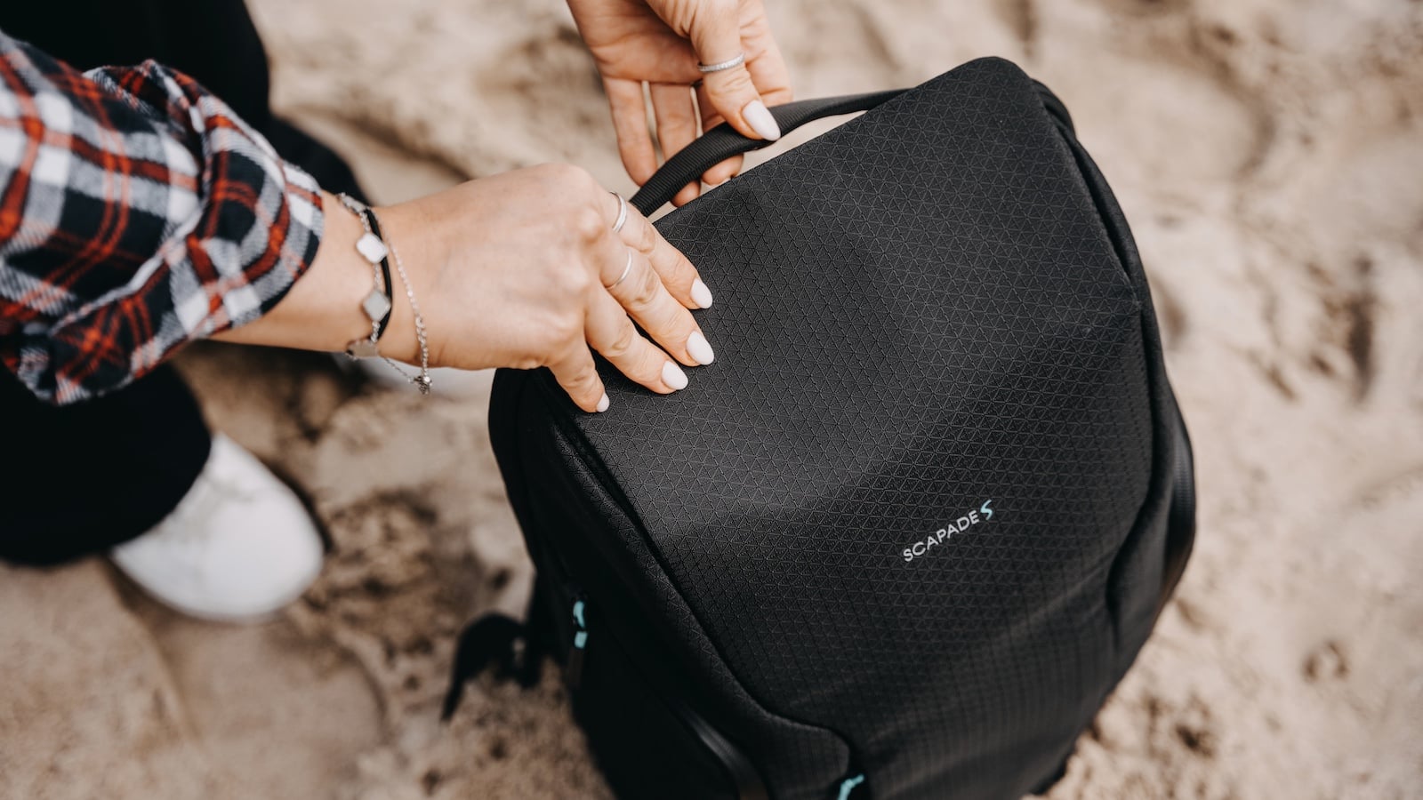 Scapade-AirPack-Travel-Backpack-01.jpg