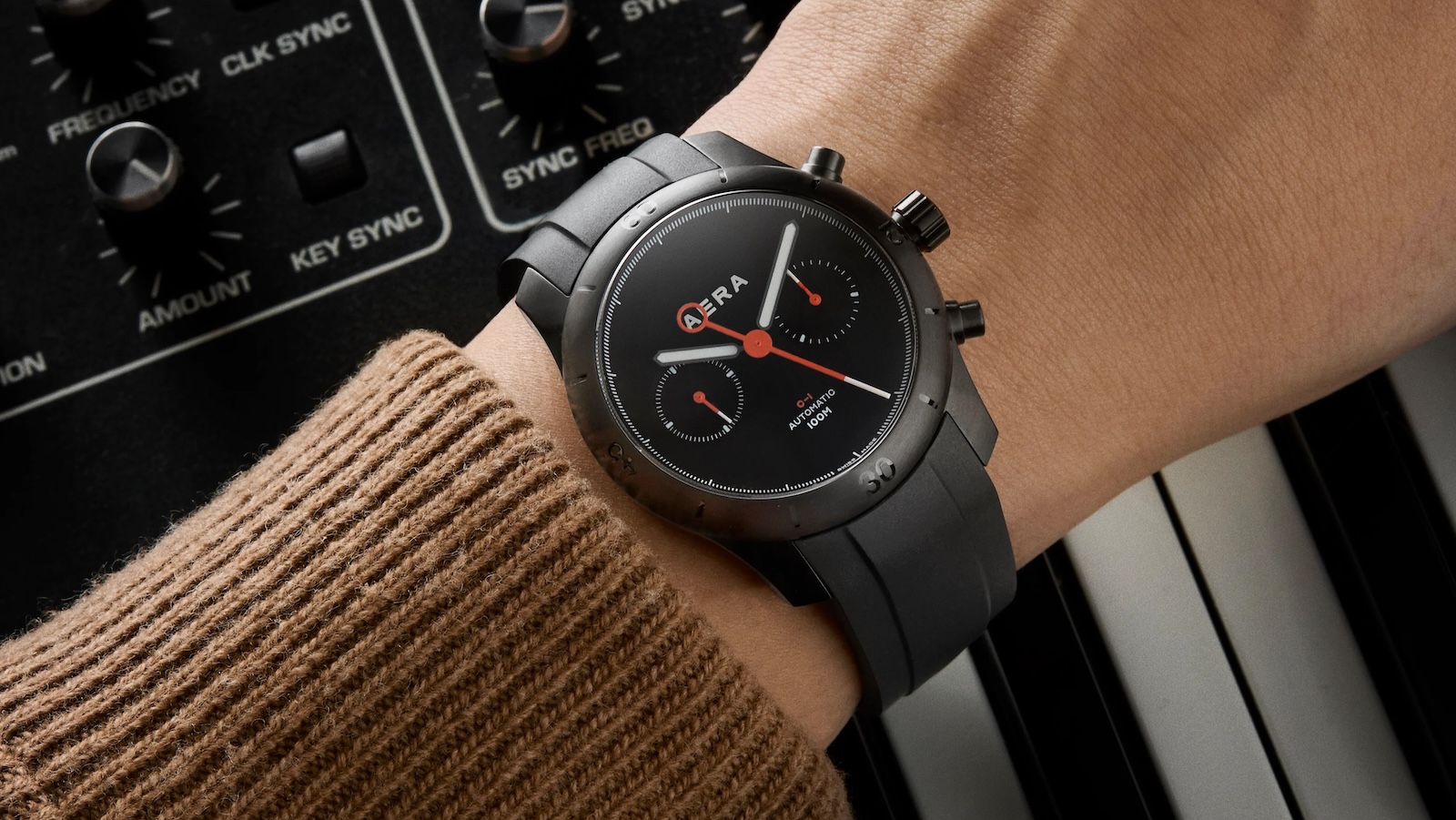 Aera-C-1-Shadow-Chronograph-Watch-01.jpeg