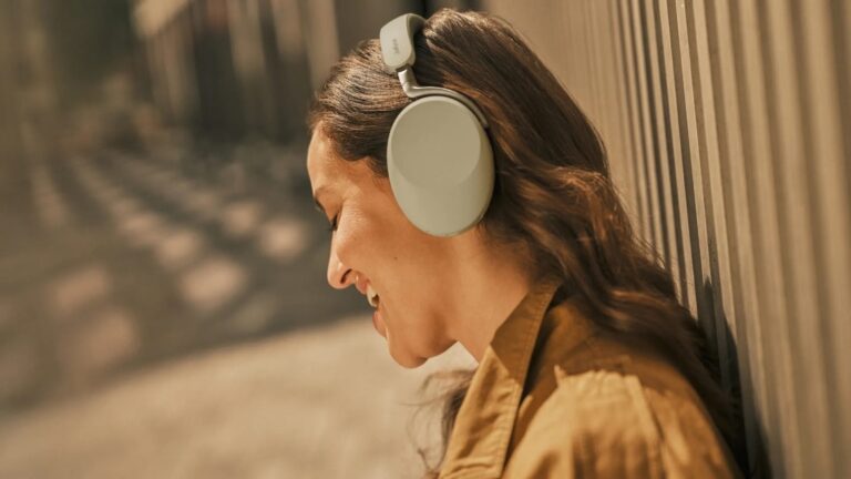 Jabra-Evolve3-85-Wireless-Headset-02.jpeg