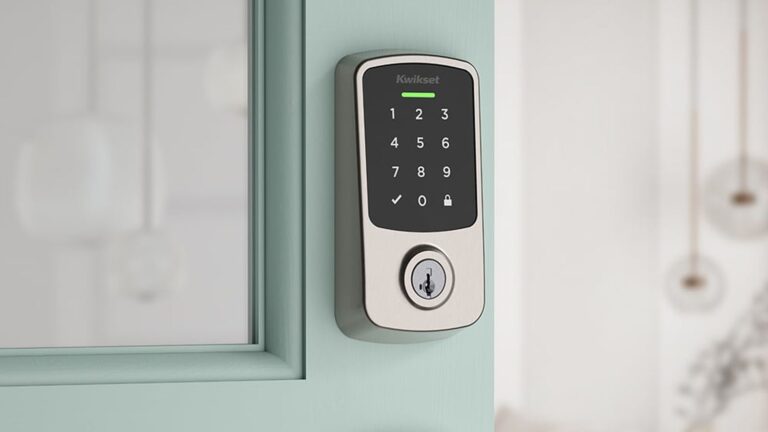 Kwikset-Aura-Reach-01.jpg