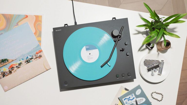Sony-PS-LX3BT-Bluetooth-Turntable-01.jpeg