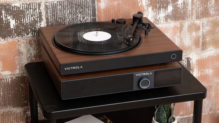 Victrola-Soundstage-Soundbase-Speaker-01.jpg