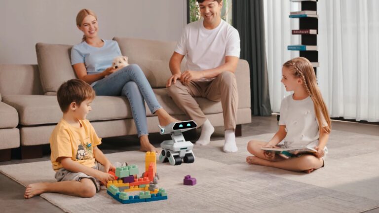 Yonbo-X1-AI-Companion-Robot-for-Kids-01.jpeg
