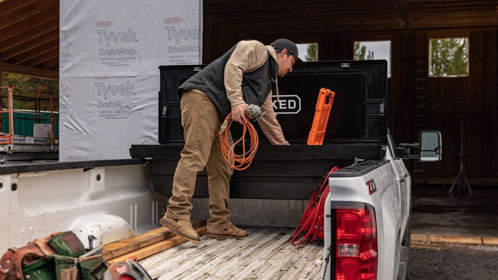 DECKED-Tool-Box-01.jpg