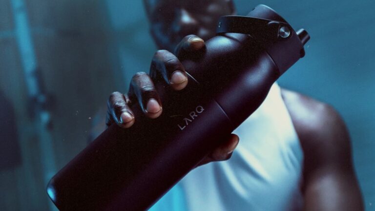 LARQ-Bottle-PureVis-2-Smart-Water-Bottle-01.jpeg