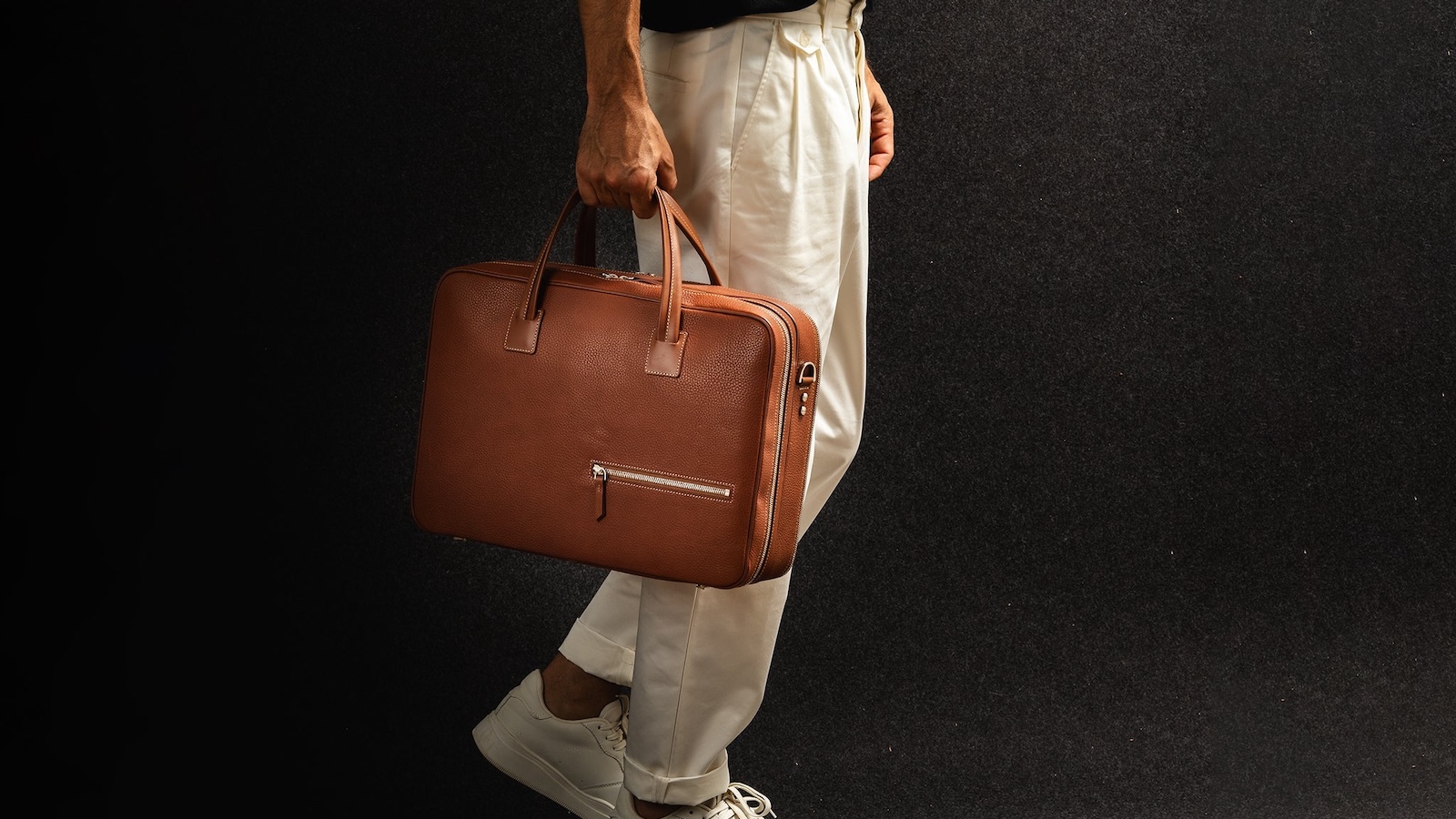 Lundi-36-hr-Leather-Briefcase-TILIO-II-Cognac-01.jpg