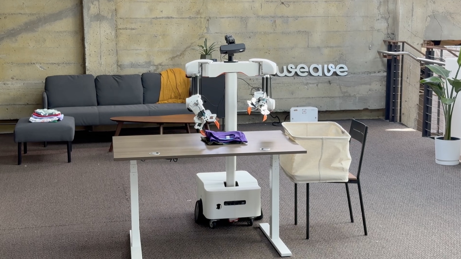 Weave-Robotics-Isaac-0-02.jpeg