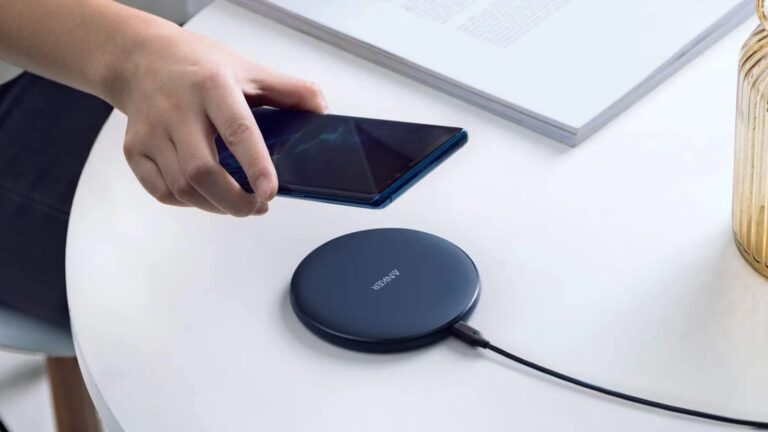 Anker-313-Wireless-Charger-Pad-01.jpg