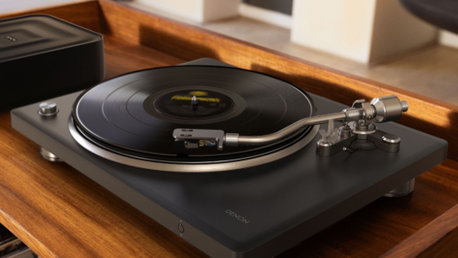 Denon-DP-500BT-02.jpg