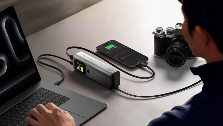 Sharge-Retractable-165-Power-Bank-01.jpg