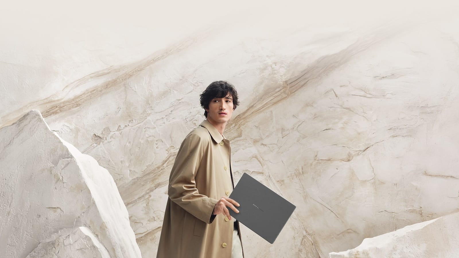 ASUS-ZenBook-A14-01.jpg