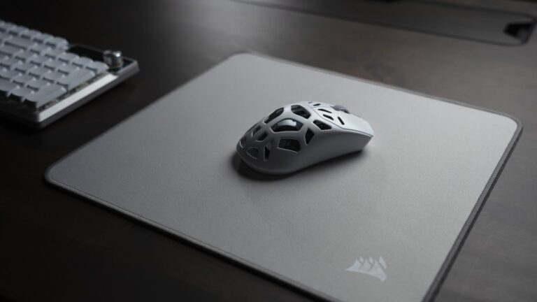 CORSAIR-MM-Anti-Fray-03.jpg