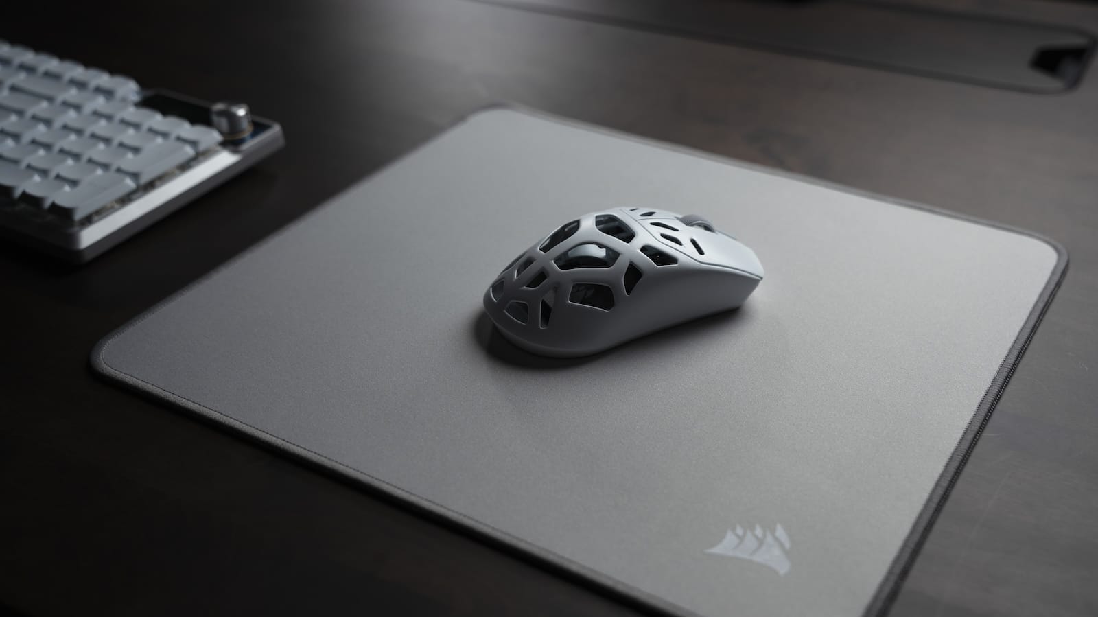 CORSAIR-MM-Anti-Fray-03.jpg