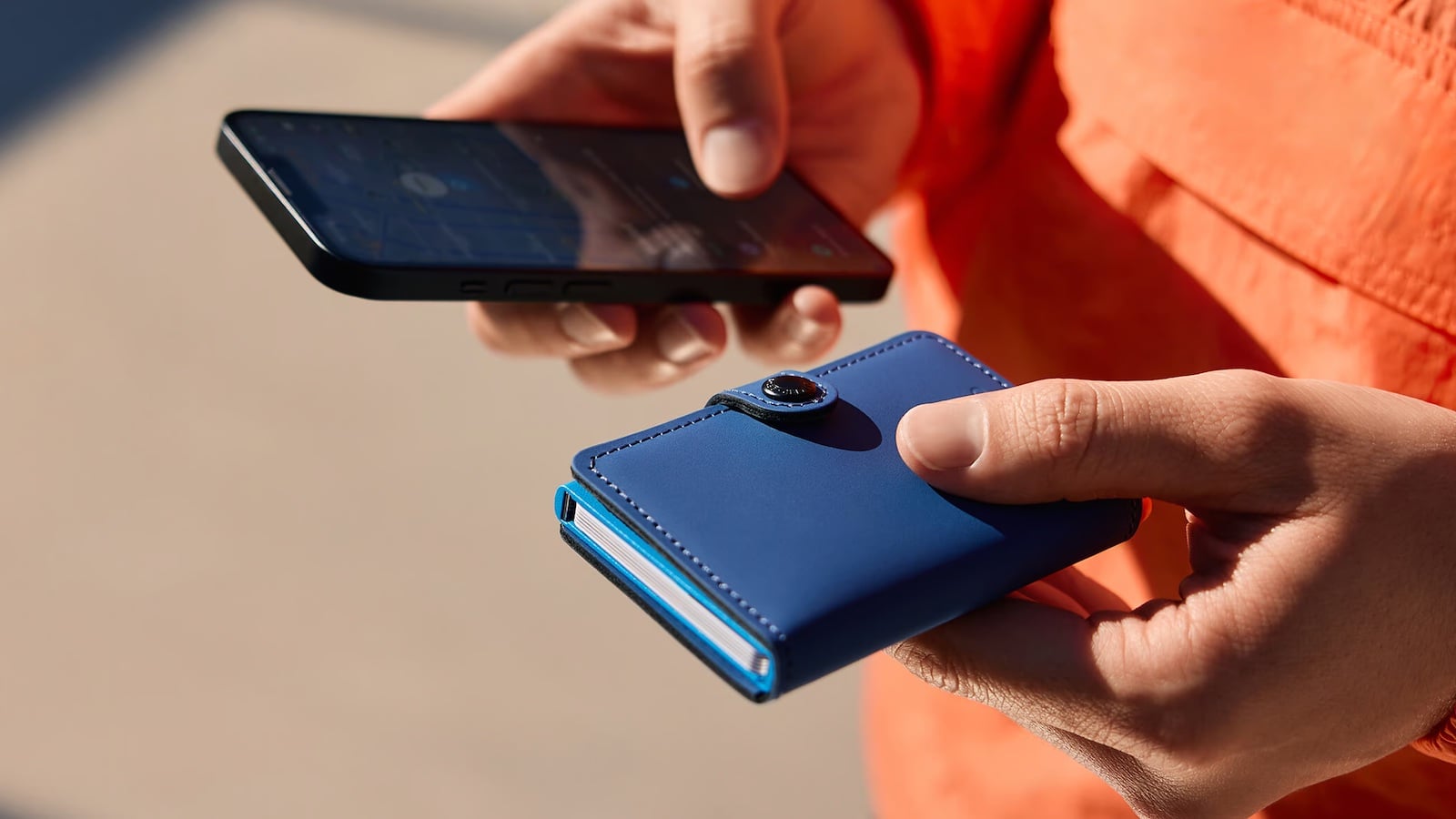 Chipolo-X-Secrid-Trackable-Miniwallet-01.jpg
