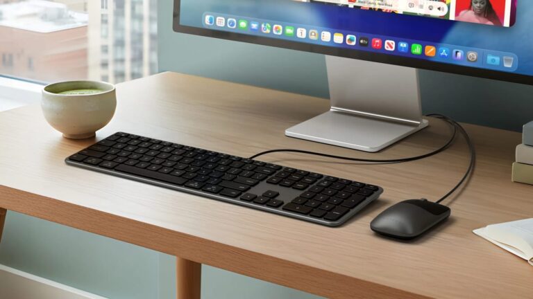Satechi-Slim-LX3-Wired-Keyboard-03.jpg