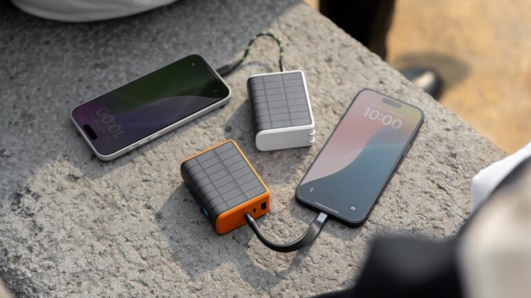Solly-280W-Solar-Power-Bank-08.jpg