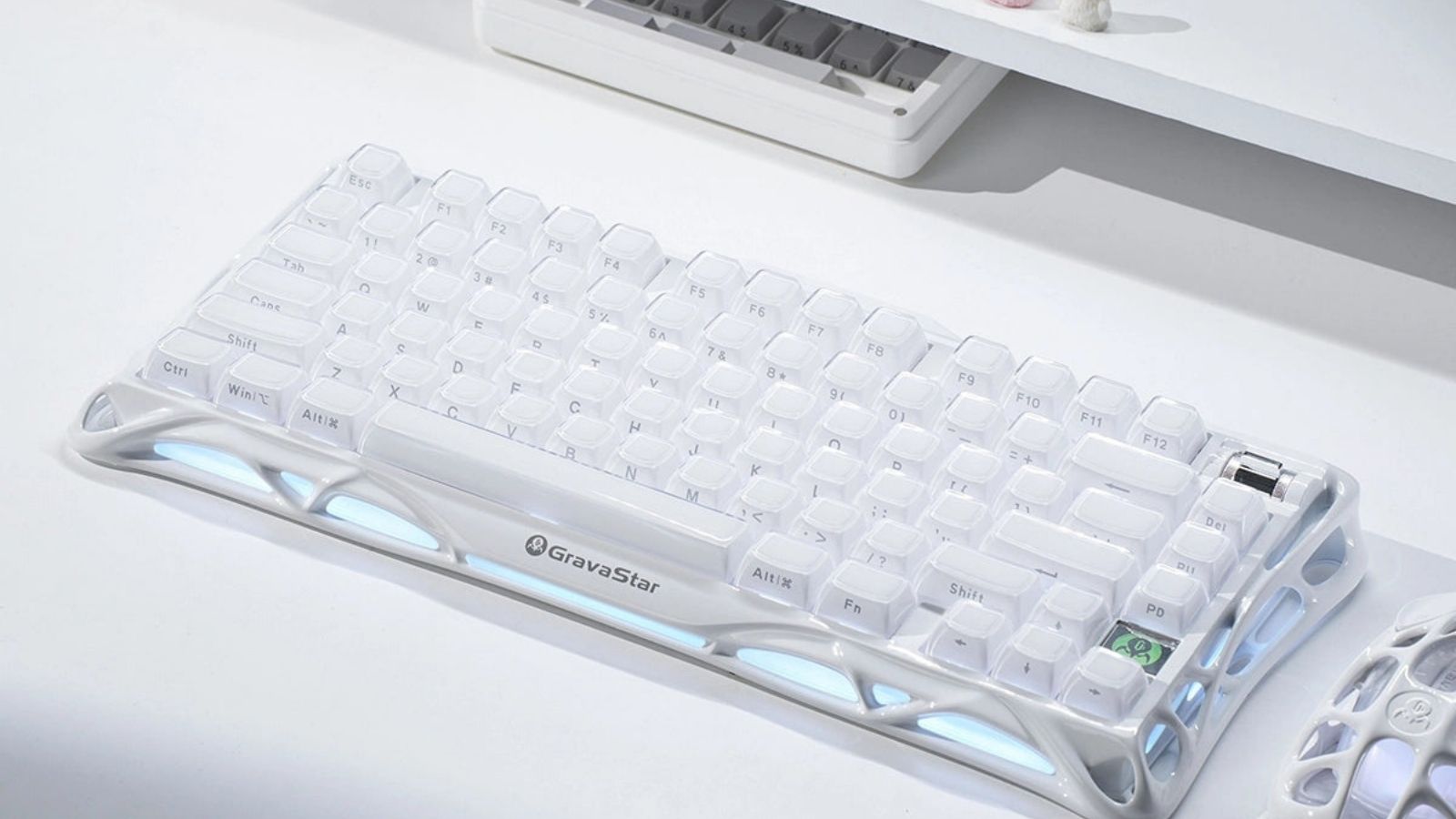 GravaStar-Mercury-K1-Opaline-White-05.jpg