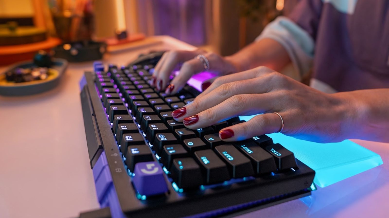 Logitech-G512-X-75-03.jpg