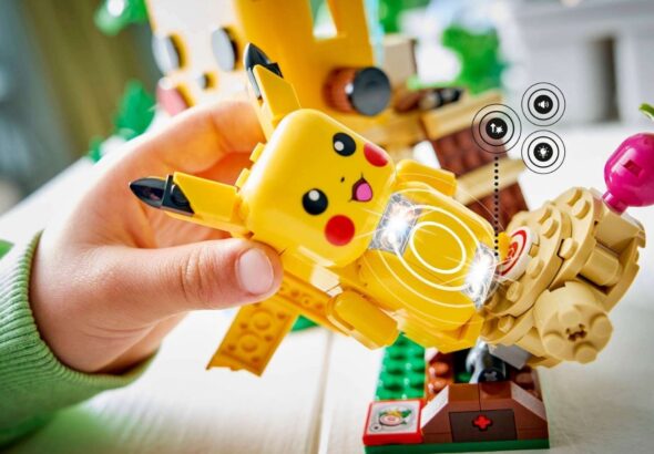 LEGO-SMART-Play-Training-House-with-Pikachu-72164-03.jpg