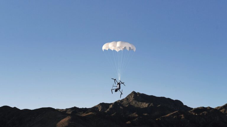 DJI-AP100-Parachute-for-Matrice-400-001.jpg