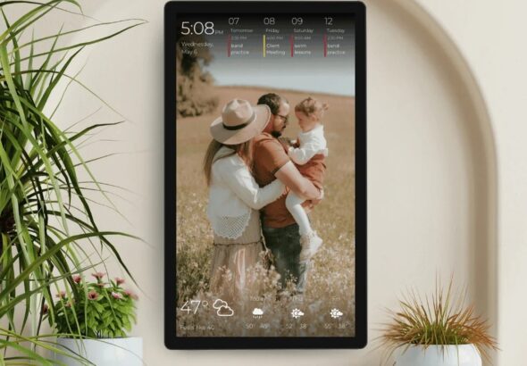 dakboard-wall-display-touch-27-family-hub-01.jpg