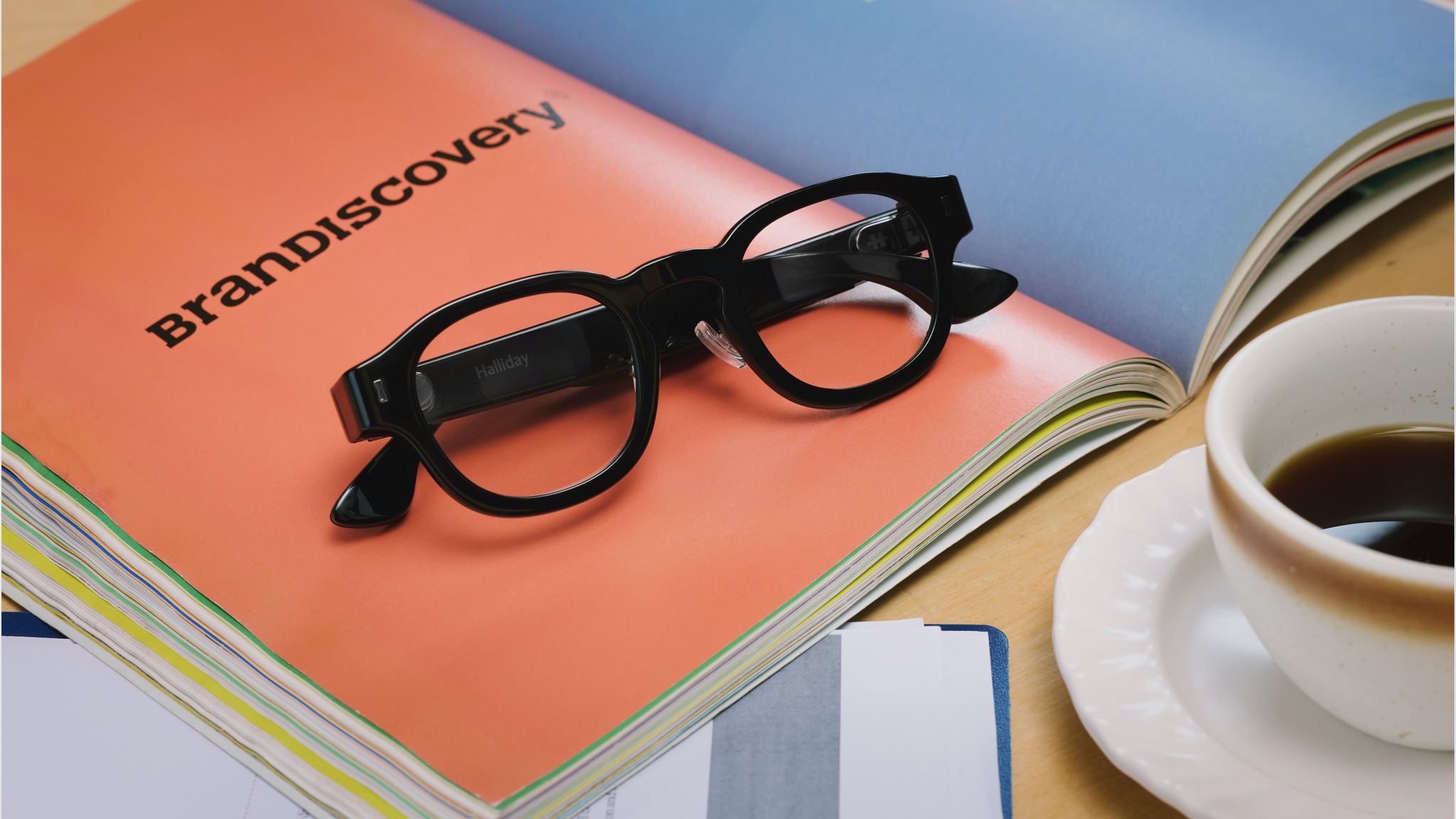halliday-g2-ai-glasses-01.jpg