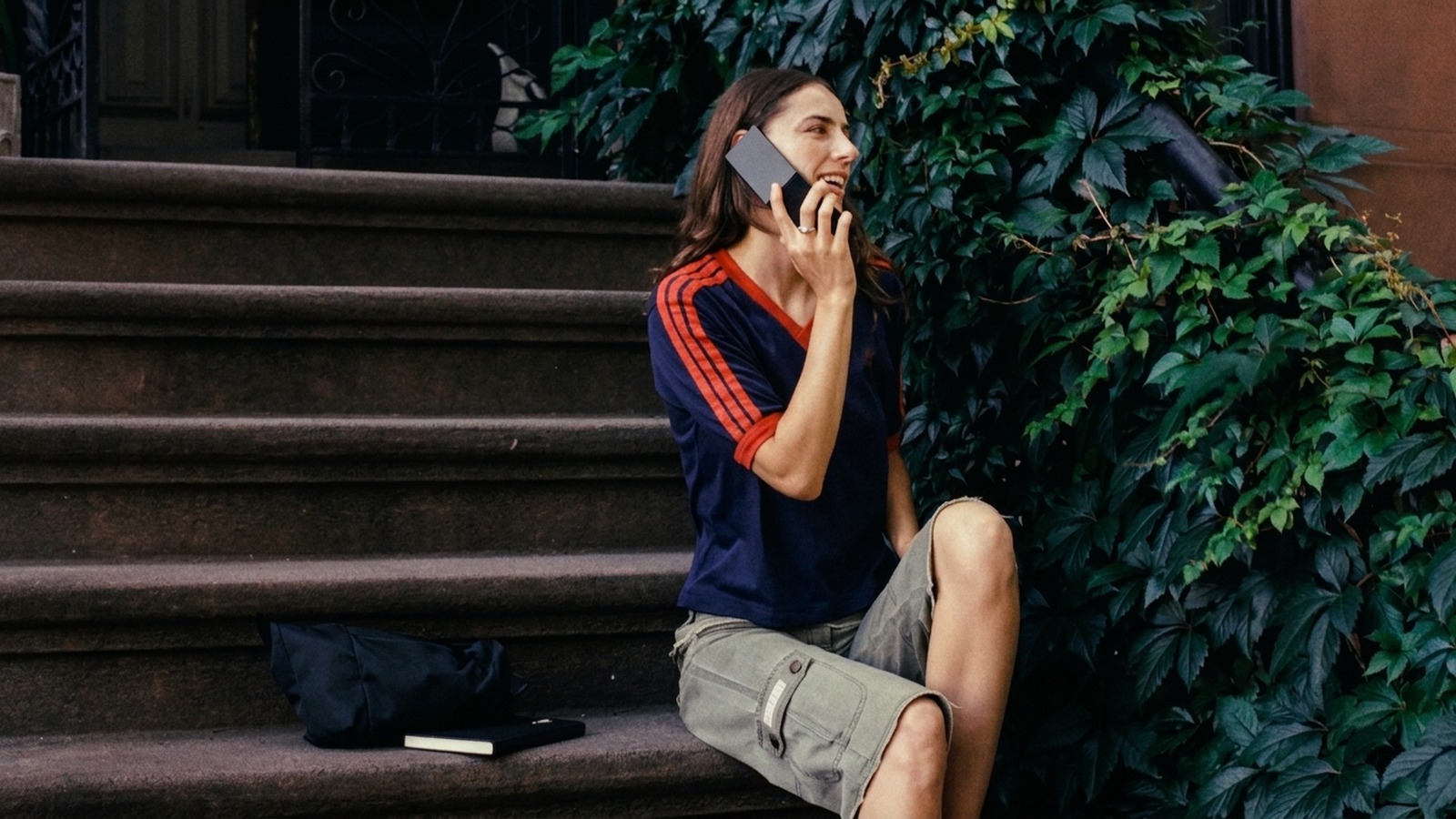 light-flip-phone-01.jpg