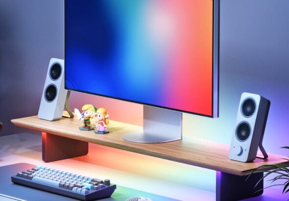 nanoleaf-fantaqi-smart-led-monitor-stand-01.jpg
